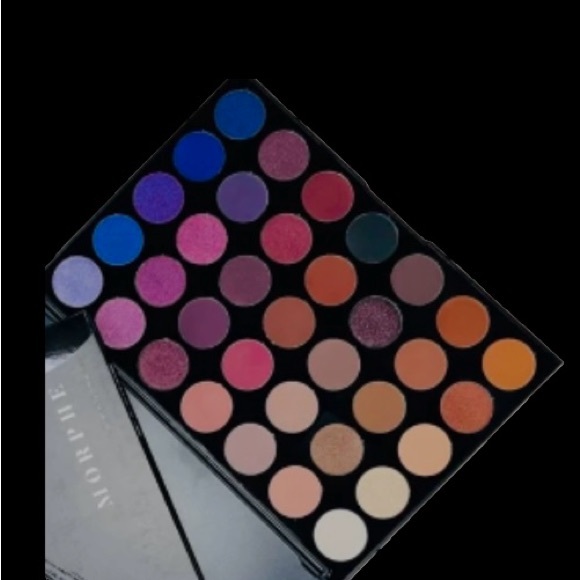 NWB Morphe 35P PLUM PLEASERS Artistry Eyeshadow Palette brand new limite